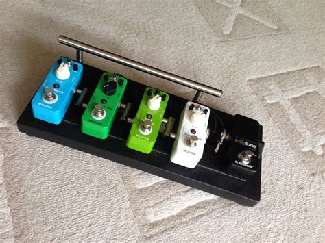 making a small pedalboard with metal brackets|mini pedalboard kit.